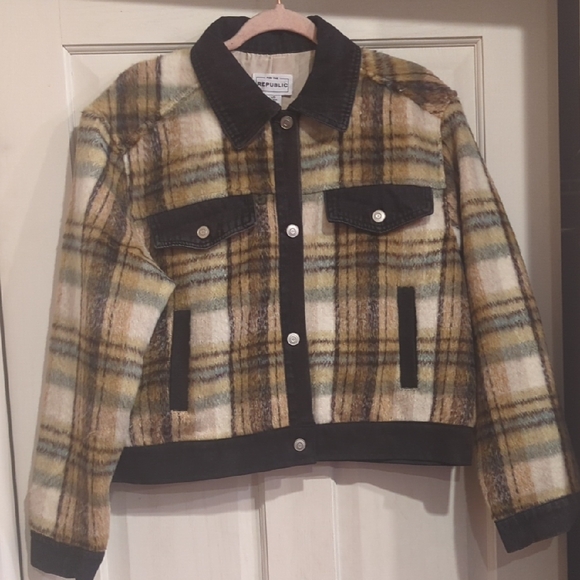 For The Republic Jackets & Blazers - For The Republic Beige and Black Jacket